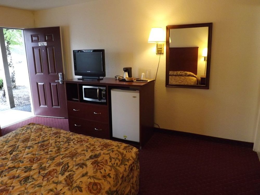 Interstate 8 Motel Lakeview Phòng bức ảnh